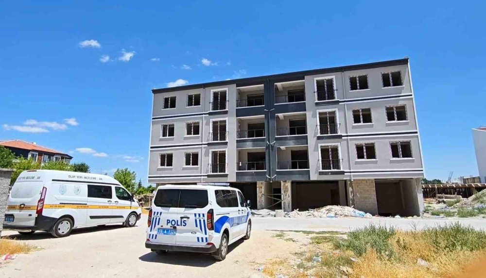 İnşaatta merdivenlerden düşen işçi hayatını kaybetti
