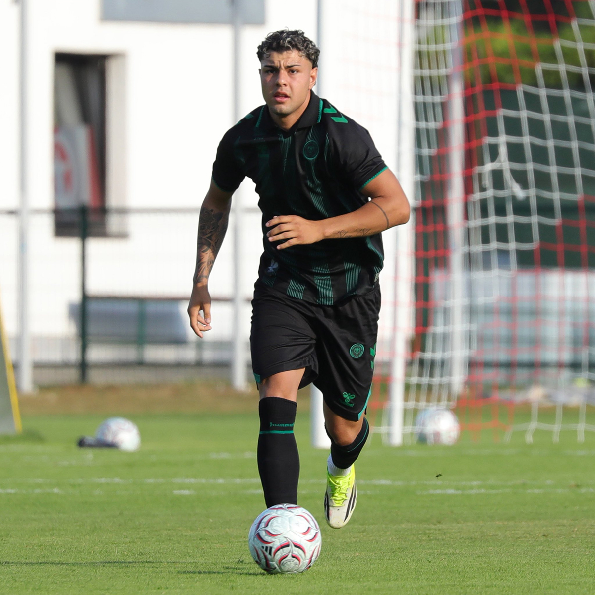 konyaspor-genc-futbolcu-1.jpg