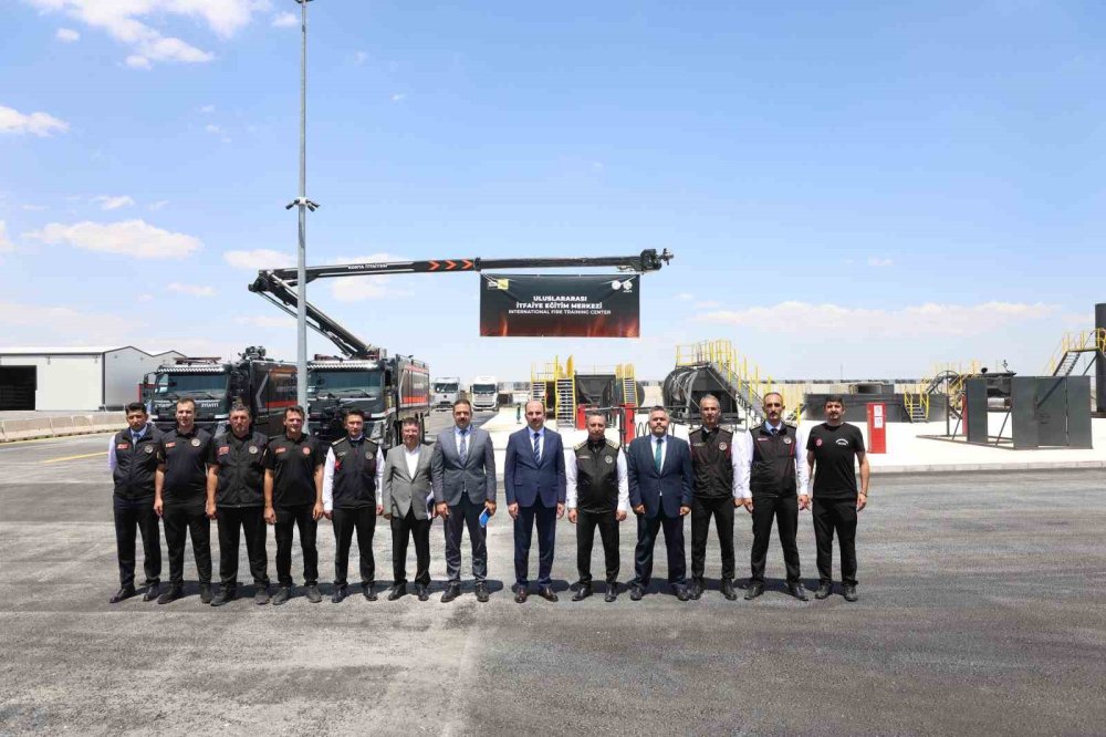 Konya İtfaiyesi Dünya İlkiyle Tarihe Geçti