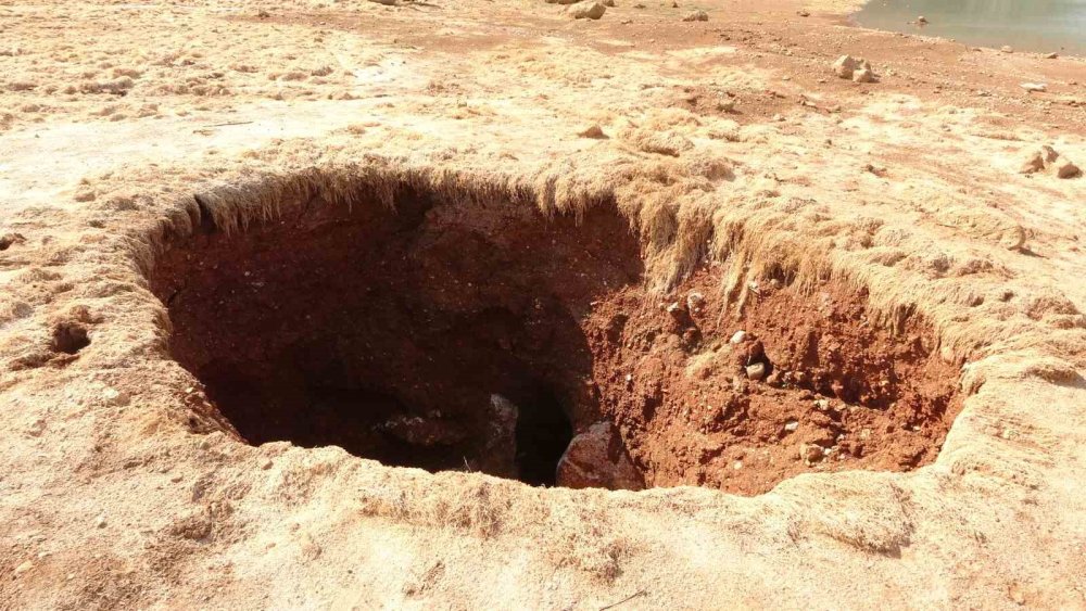 Konya'nın Obruk Korkusu Isparta'ya Sıçradı: Atabey Göleti'nde İnceleme Başlatıldı