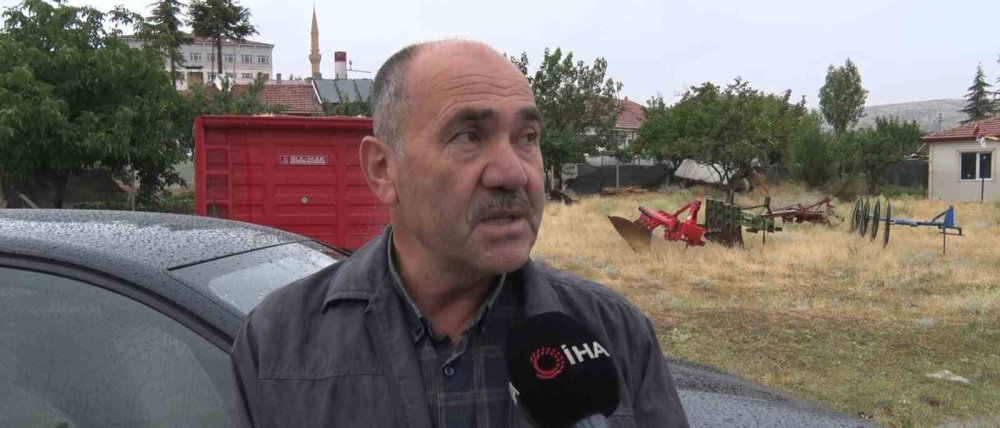 Ankara'ya yıldırım düştü