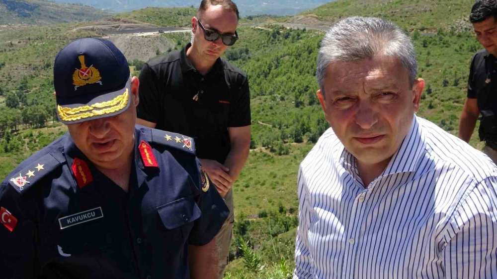 Antalya'da feci kaza: 150 metrelik uçuruma yuvarlanan Konya plakalı araçta 5 kişi yaşamını yitirdi