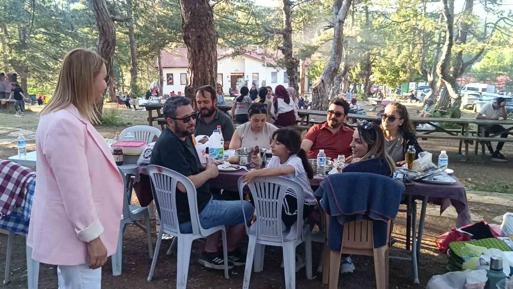 Binlerce Bilecikli rotayı oraya çevirdi