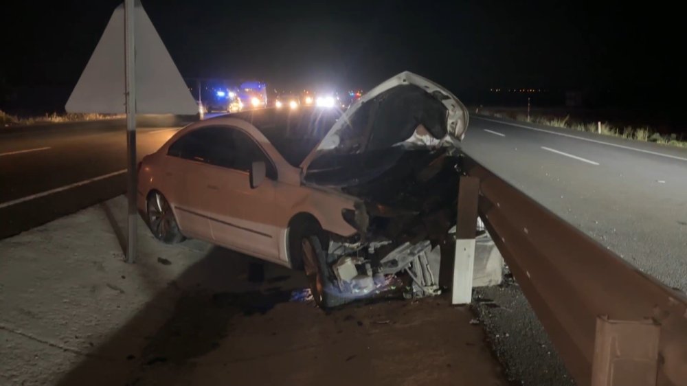 Konya'da Şok Kaza: 200’le Çarptı, Otostop Çekip Kaçtı