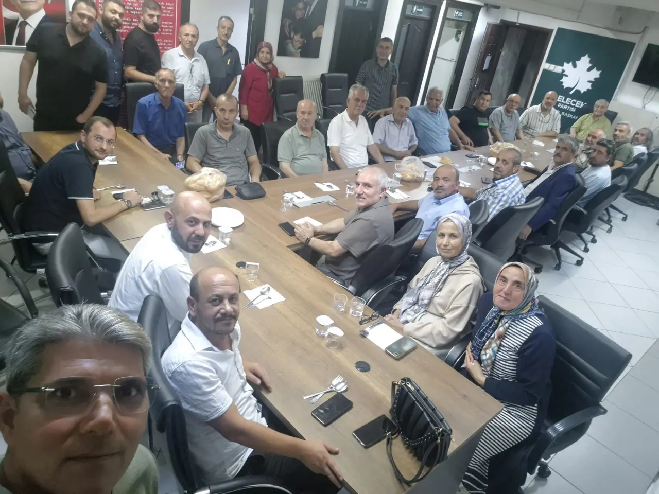 gelecek-partisi-2.webp