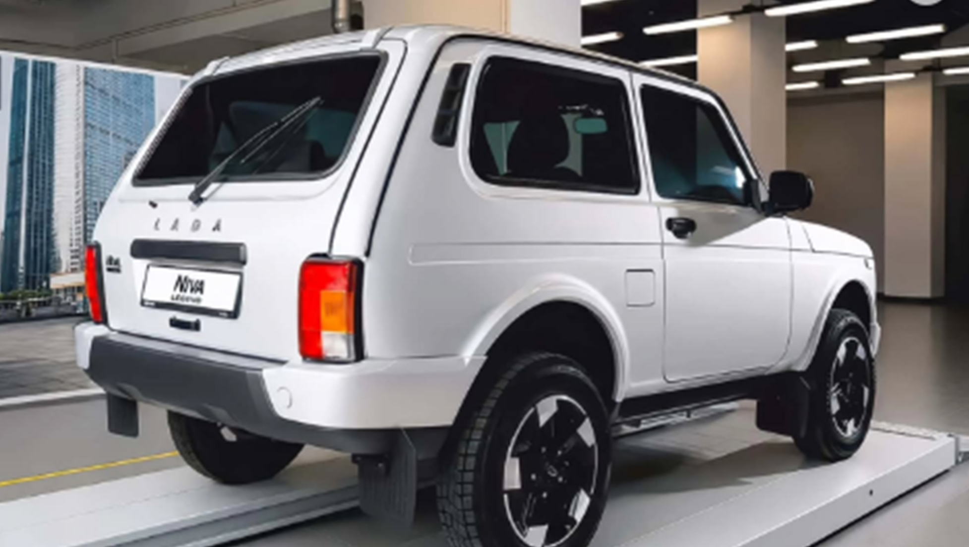 lada-niva-arkadan.jpg
