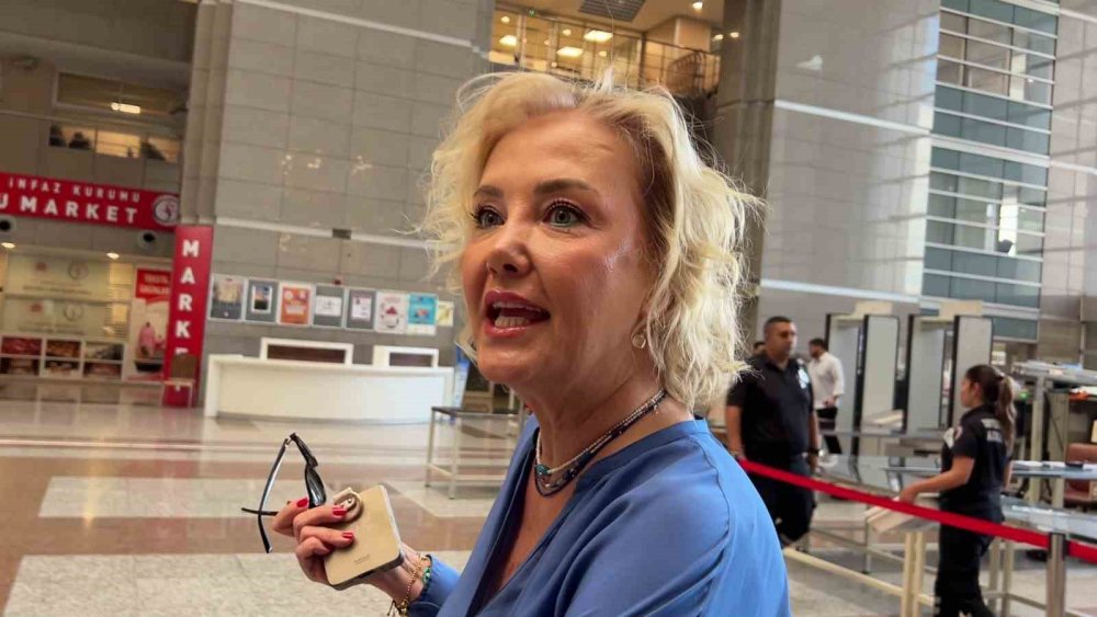Berna Laçin "Ahbaplar" Soruşturması Kapsamında Adliyede İfade Verdi