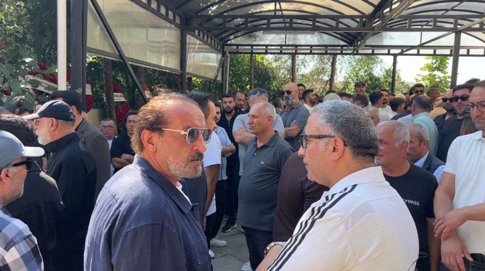 Kızıl Sakal’a Veda: Ünlü Şef Eren Kaşıkçı memleketinde toprağa verildi