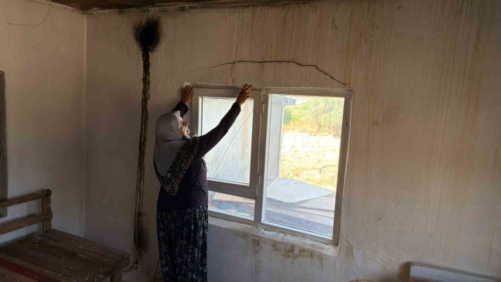 Hortum evi sofra bezi gibi silkeledi