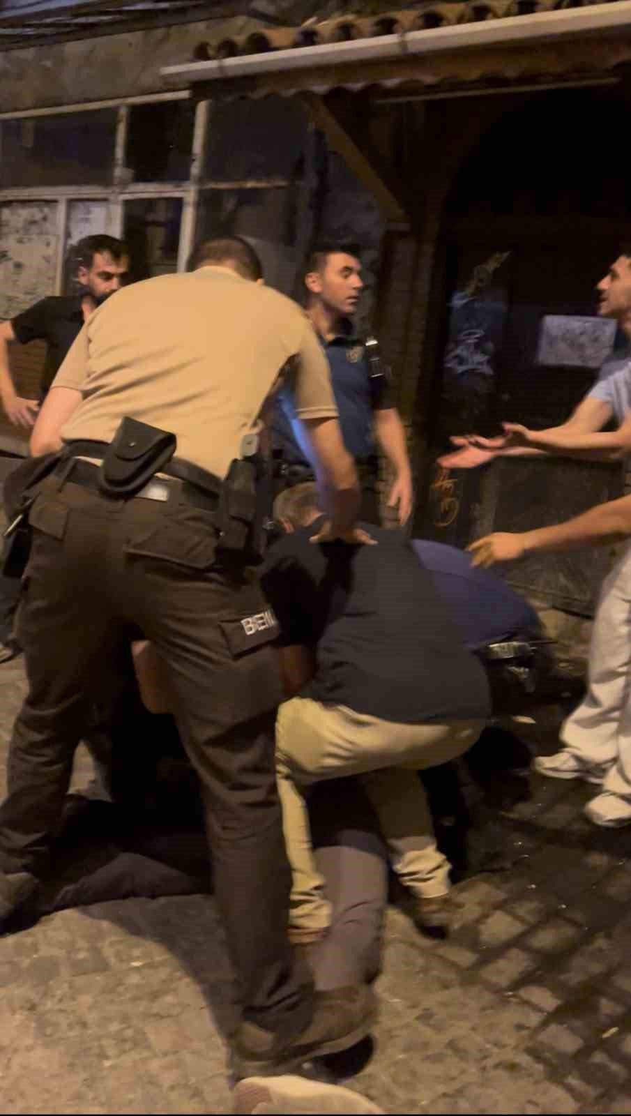 Arap Şükrü karıştı