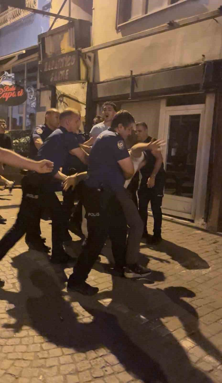 Arap Şükrü karıştı