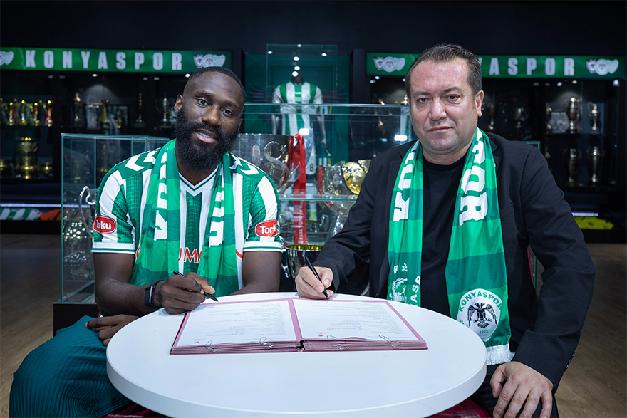 artur-masuaku-imzasi.jpg