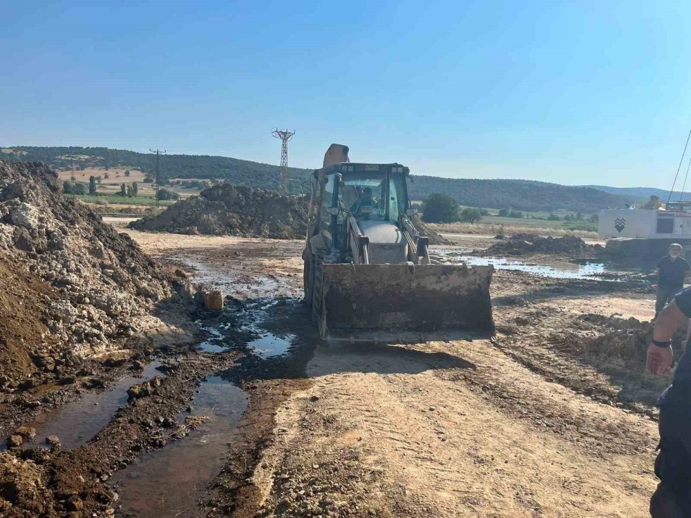 Kepçe NATO boru hattını patlattı