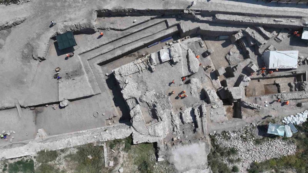 Konya'da Tarihi Keşif: Selçuklu Dış Surları ve Larende Kapısı Gün Yüzüne Çıktı