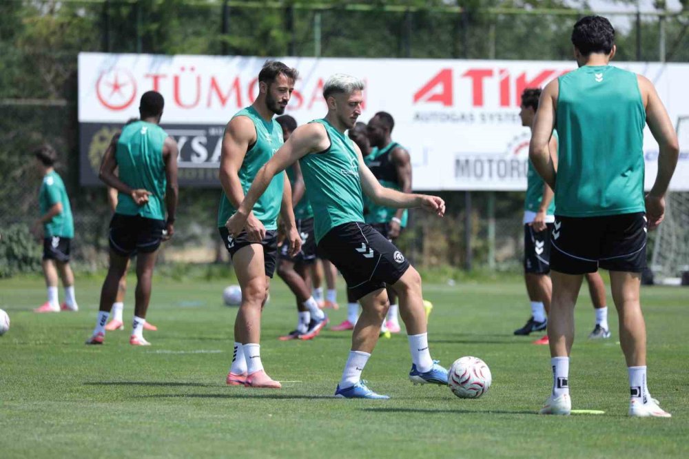 Konyaspor'dan Salonda ve Sahada Yoğun Tempo