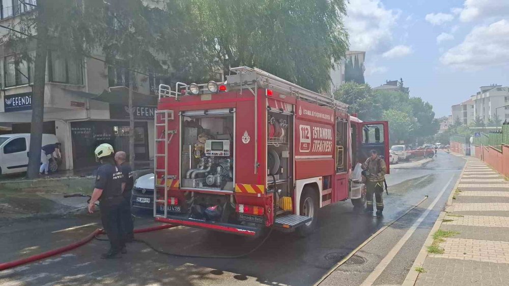 Seyir Halindeki Elektrikli Araç Aniden Yandı