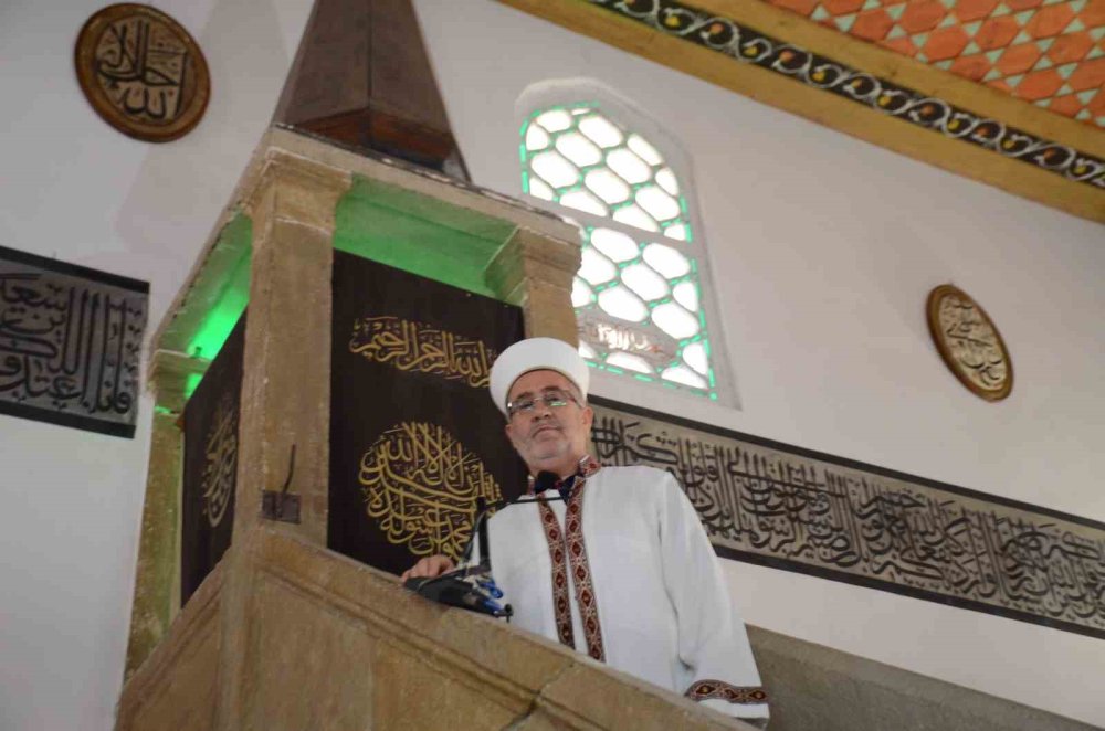 510 Yıllık Sırrı Tavanında Saklı: Rüstem Paşa Cami Hayran Bırakıyor