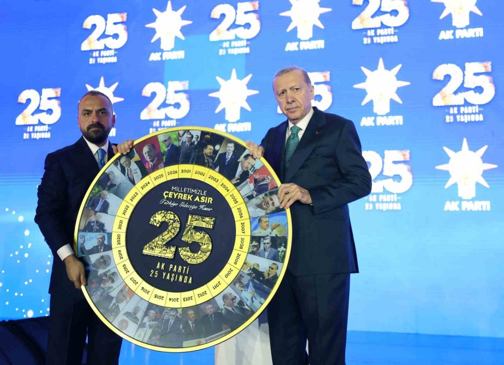 AK Parti 25 Yaşında: Erdoğan’dan Siyasete Devam Mesajı