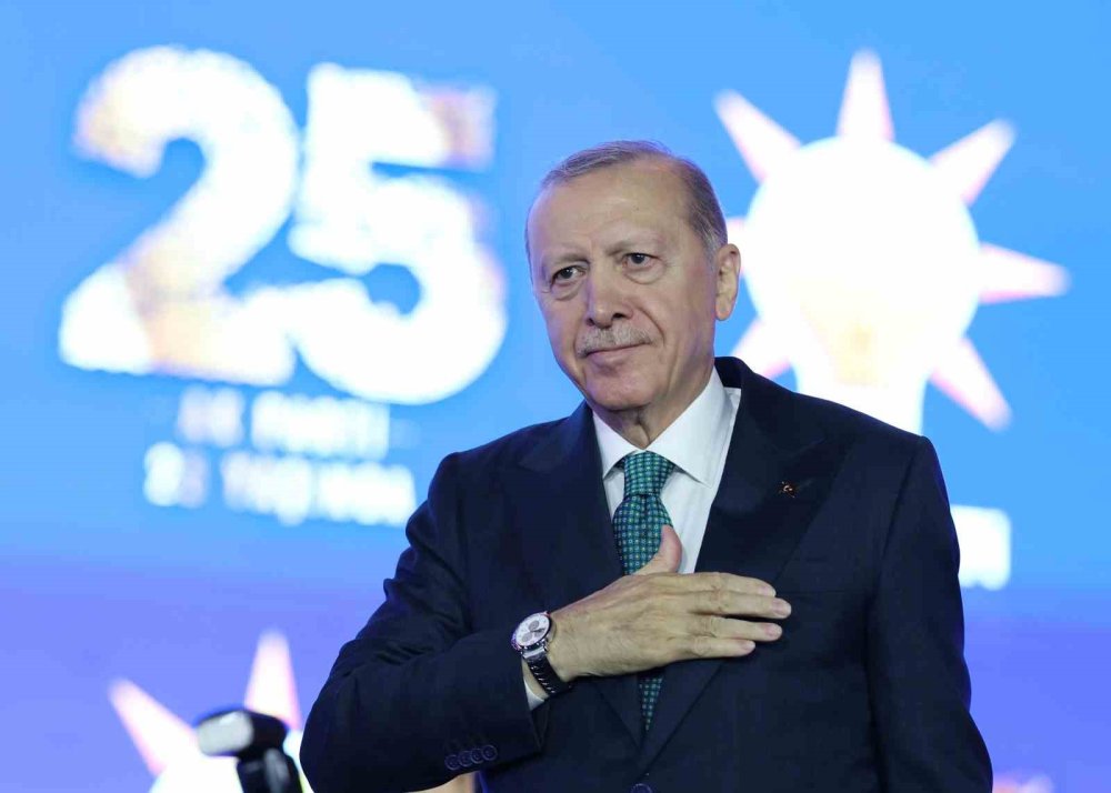 AK Parti 25 Yaşında: Erdoğan’dan Siyasete Devam Mesajı