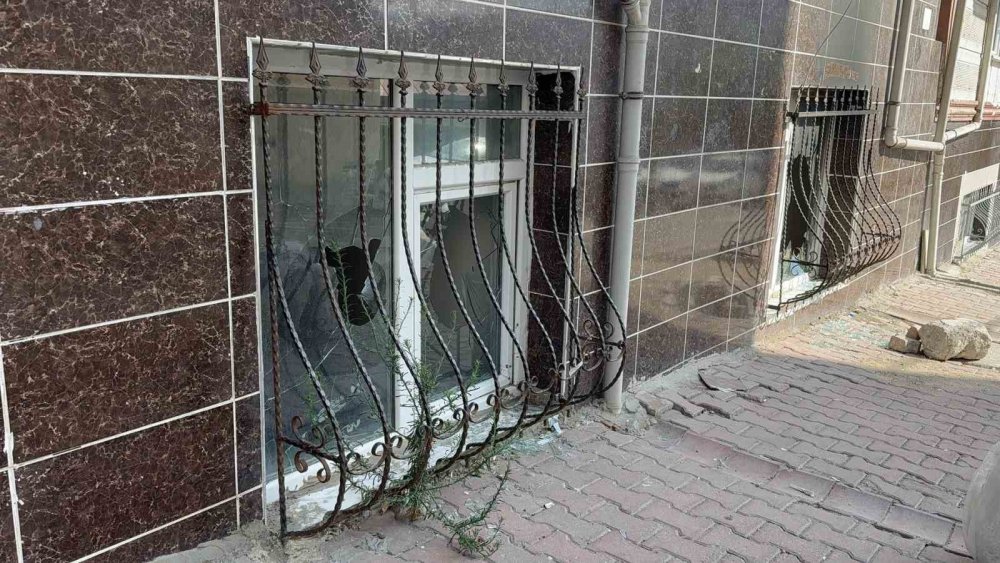 Eski sevgili evi kundakladı, baba yanmaktan zor kurtuldu
