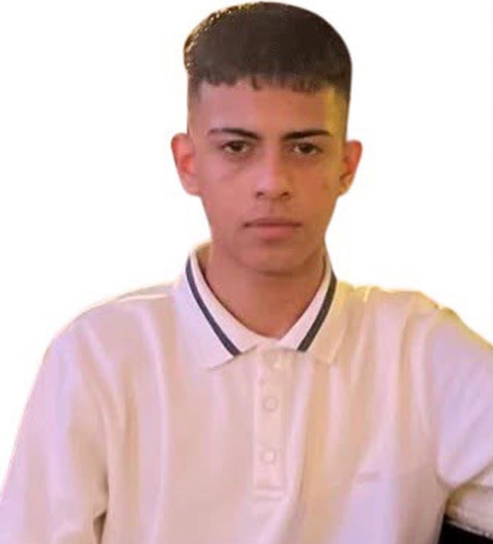 16 yaşındaki çocuk silahla oynarken canından oldu