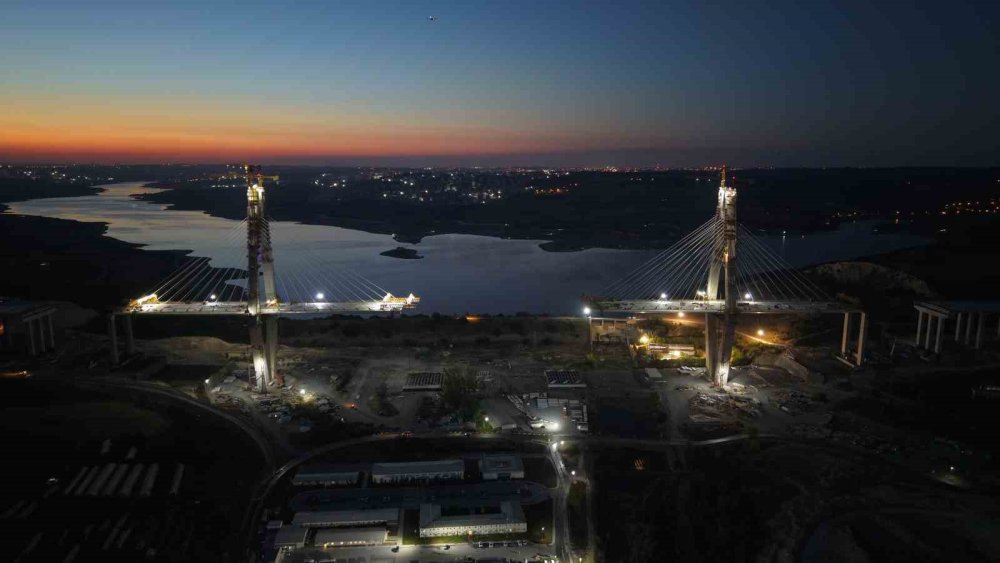 Kanal İstanbul’lun ilk köprüsünde 250 tonluk operasyon