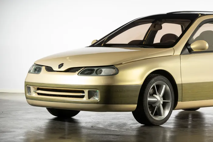 renault-evado-2.webp