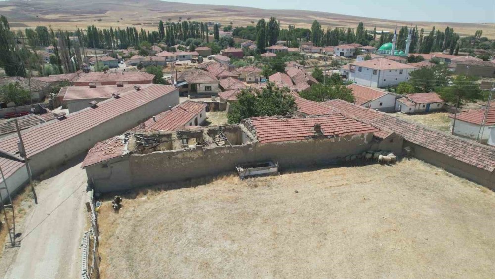 Evliyafakı köyü 105 yıldır şehitlerle birlikte yaşıyor