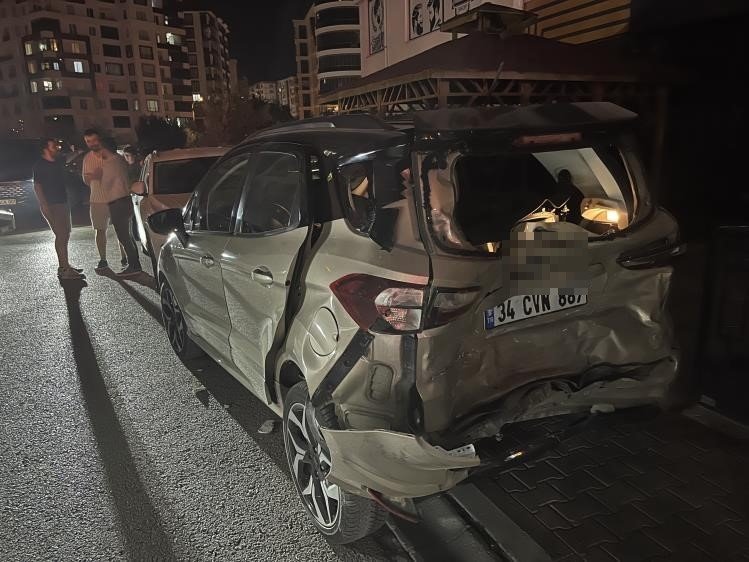 Niğde’de Gece Yarısı Kaza Aşkın Dehşeti: Cadde Bir Anda Karıştı!