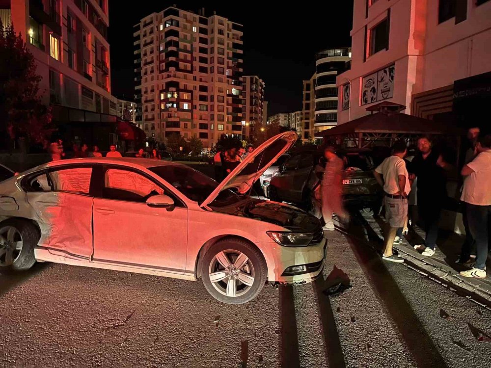 Niğde’de Gece Yarısı Kaza Aşkın Dehşeti: Cadde Bir Anda Karıştı!