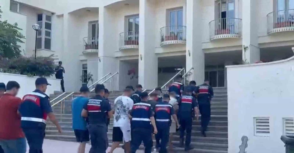 23 İlde Dev Göçmen Kaçakçılığı Operasyonu: Çok Sayıda Organizatör Yakalandı