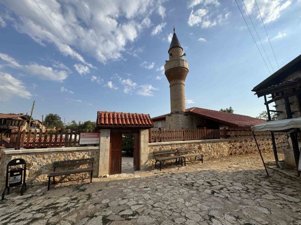 Deniz, Kum ve Güneşin Ötesinde Bir Antalya