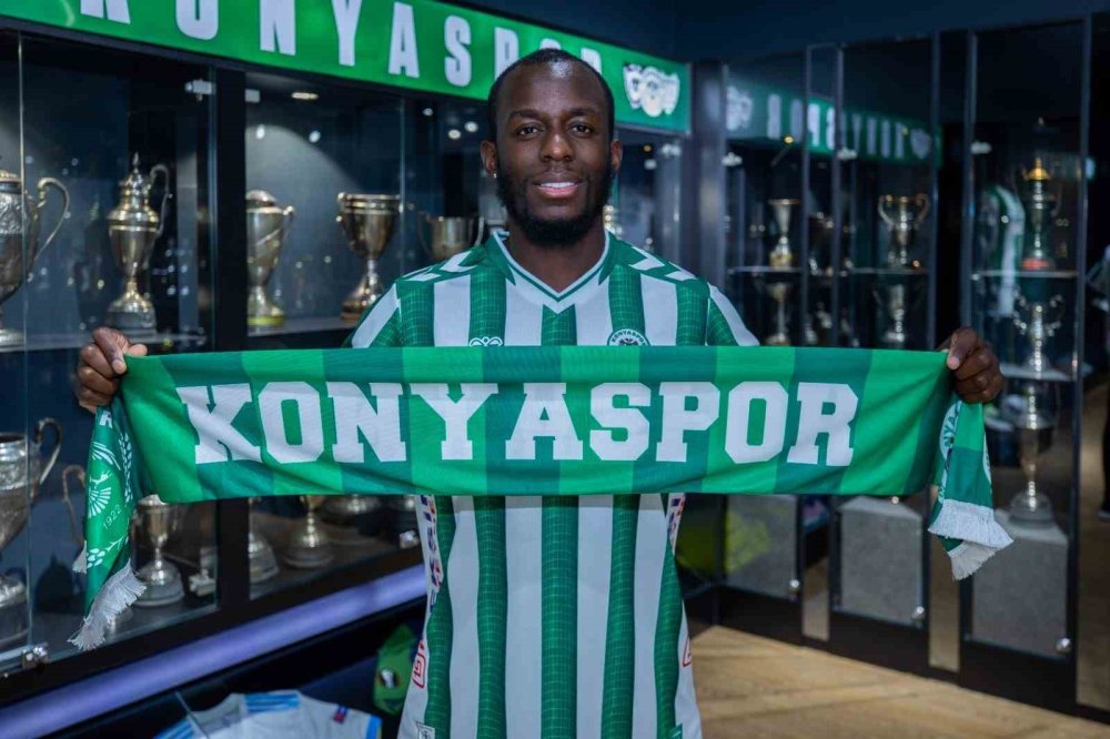 Konyaspor Hücuma Fransız Takviyesi Yaptı: Jean-Luc Dompé İmzayı Attı