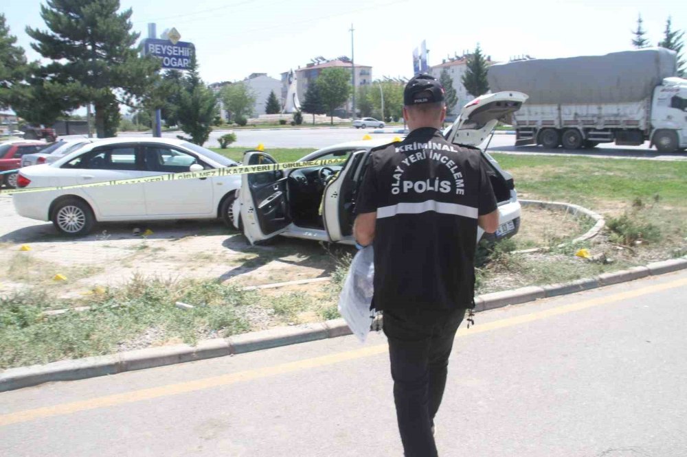 Otogarda Kanlı Hesaplaşma: Aracı Üzerine Sürdü, Silahlar Konuştu!