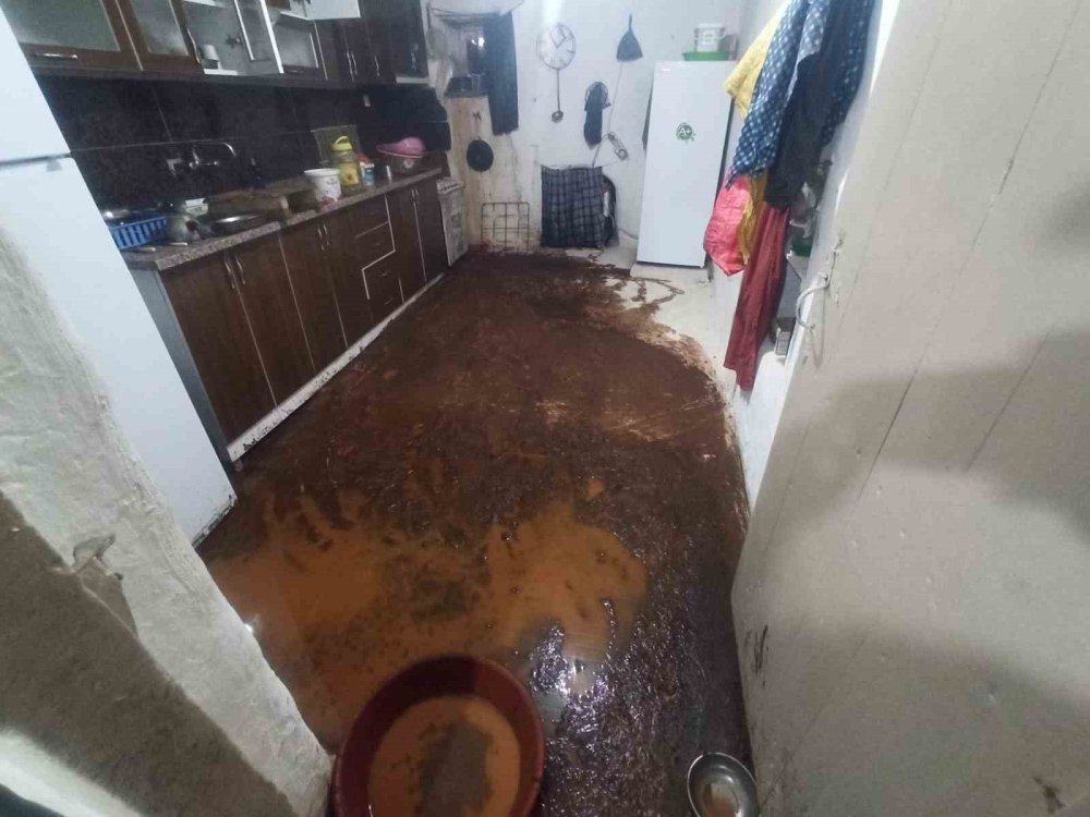Bozkır’da sel oldu