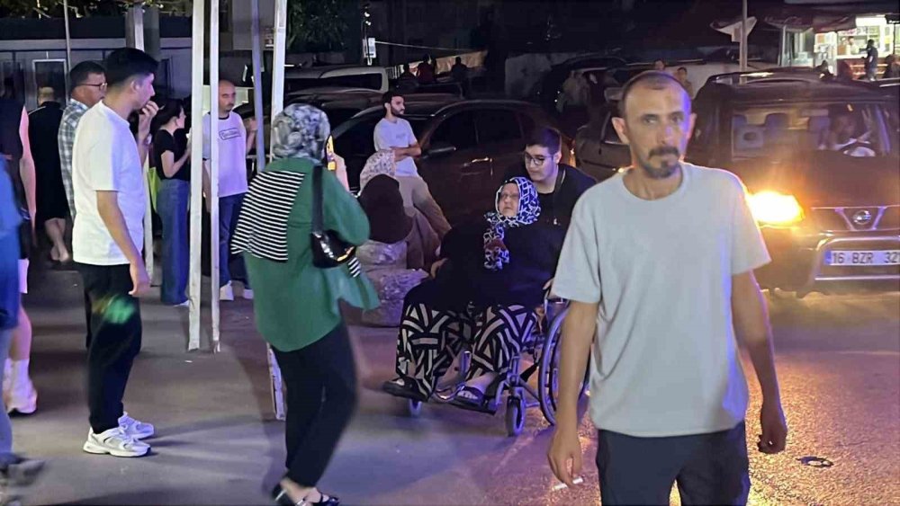 Evde başlayan düğün hastanede bitti