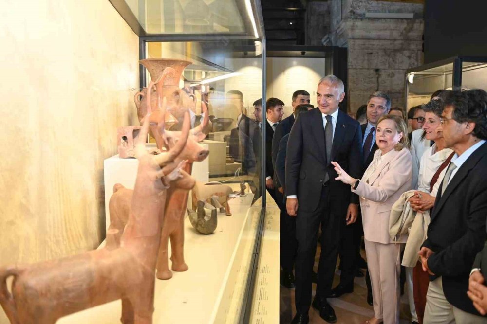 Kolezyum'da Anadolu İzi: 2 Milyondan Fazla Kişinin Akın Ettiği Sergi Neyi Anlatıyor?