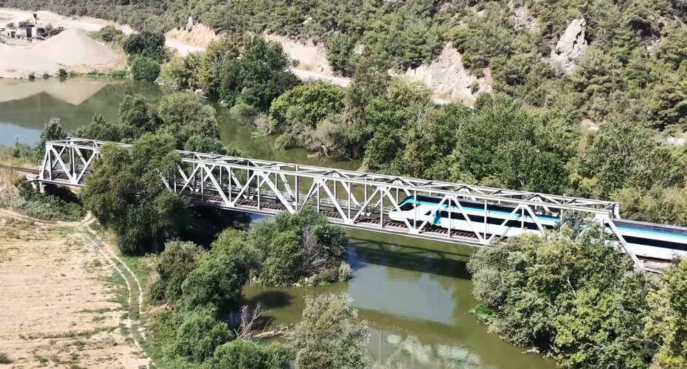 Milli Elektrikli Hızlı Tren Testlerde Yeni Rekora Ulaştı