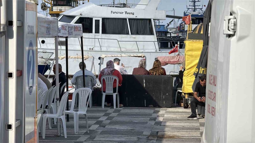 Batan Gemide Kaybolan 10 Denizci İçin Zamanla Yarış