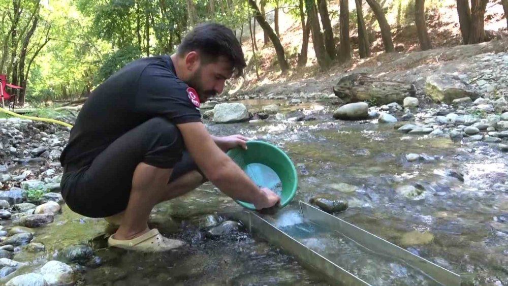 Dereden maaşlarını çıkarıyorlar! Askerliği bırakıp günde 30 bin TL kazanıyor