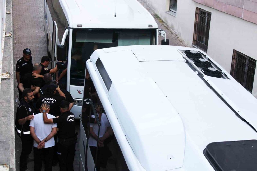 Konya Bağlantılı Suç Örgütüne Dev Baskın: 'Şirinler' Çökertildi