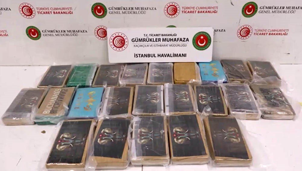 Havalimanında Film Gibi Operasyon: Pilot Kıyafetiyle Kaçtı