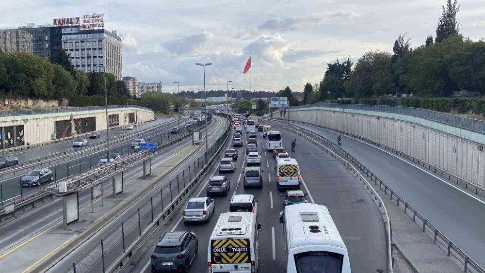 Okullar Açık İstanbul Kilit
