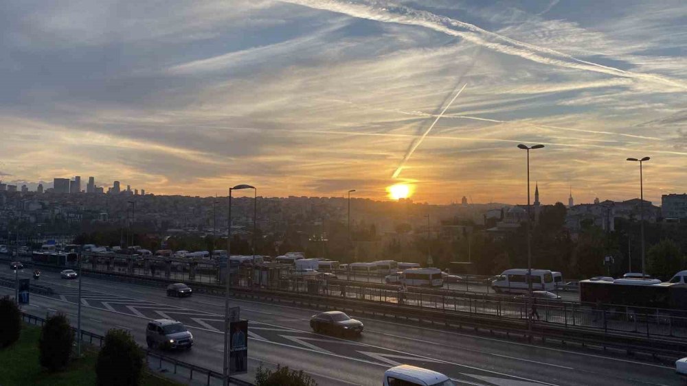 Yukarısı muhteşem aşağısı kaos