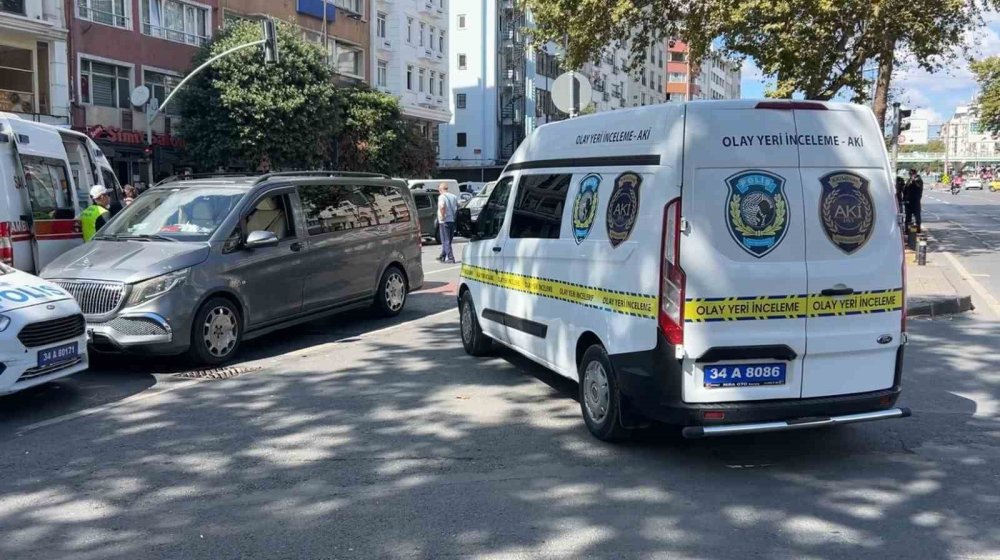Bu sefer yaya ışık ihlali yaptı: Kaza sonu oldu