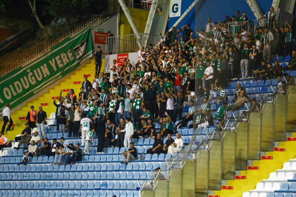 Konyaspor fırsatları kaçırdı, kalesini de kapattı