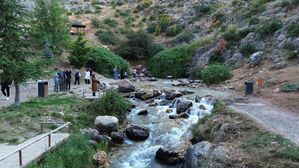 Dünyanın İlk Tarım Anıtı İvriz Doğası ve Tarihiyle Ziyaretçilerini Büyülüyor