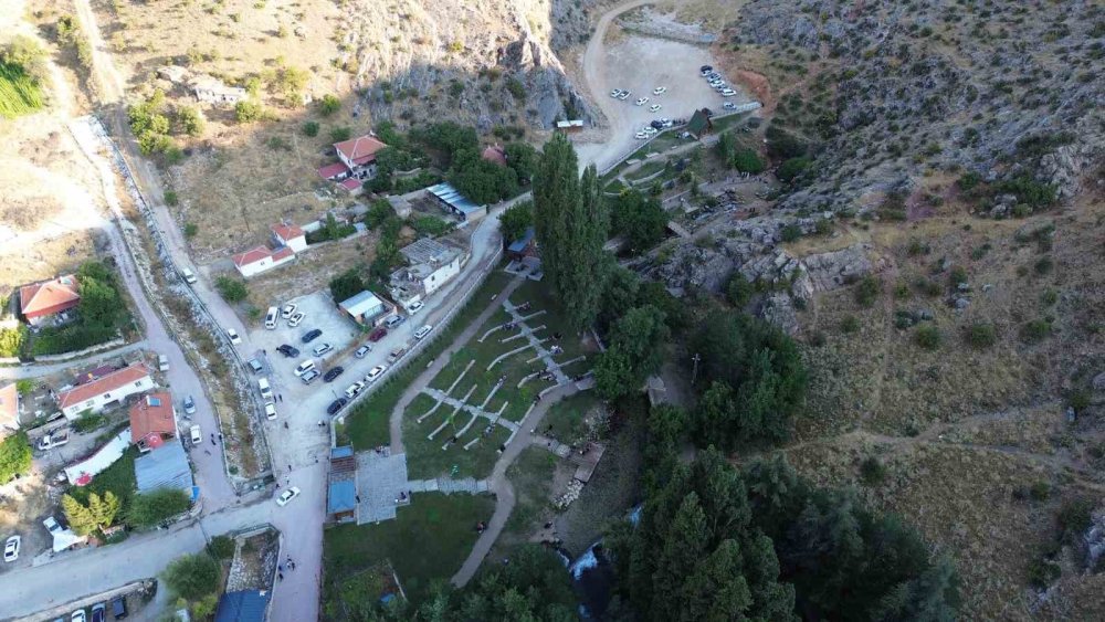 Dünyanın İlk Tarım Anıtı İvriz Doğası ve Tarihiyle Ziyaretçilerini Büyülüyor
