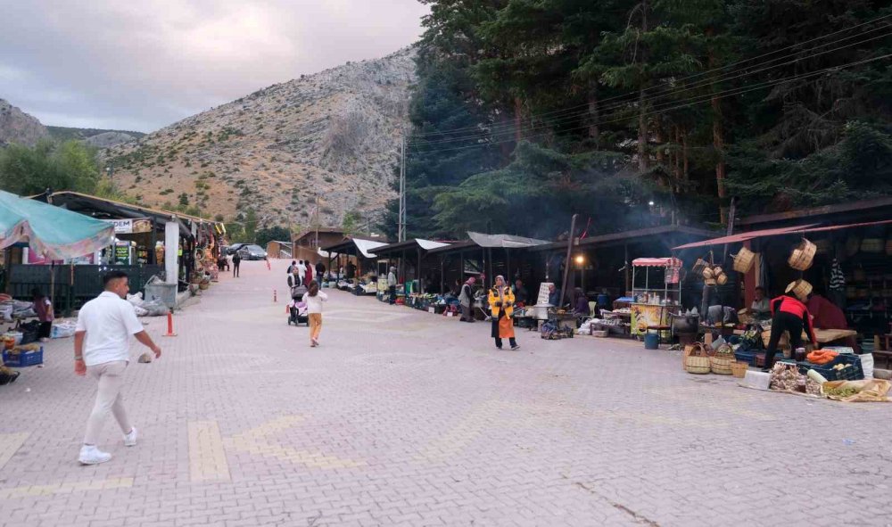 Dünyanın İlk Tarım Anıtı İvriz Doğası ve Tarihiyle Ziyaretçilerini Büyülüyor