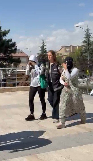 Hastanede Bıçak Altı Ticareti: Doktor Tutuklandı